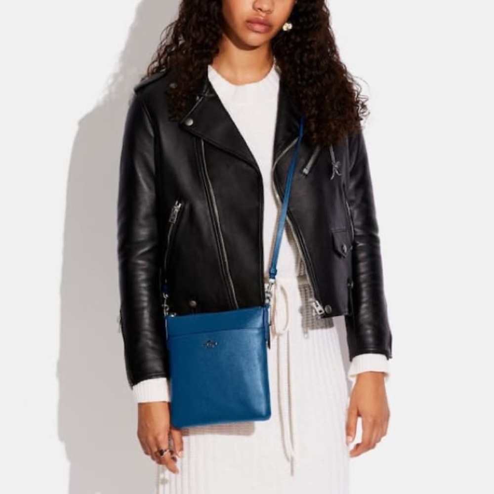 Coach kit crossbody